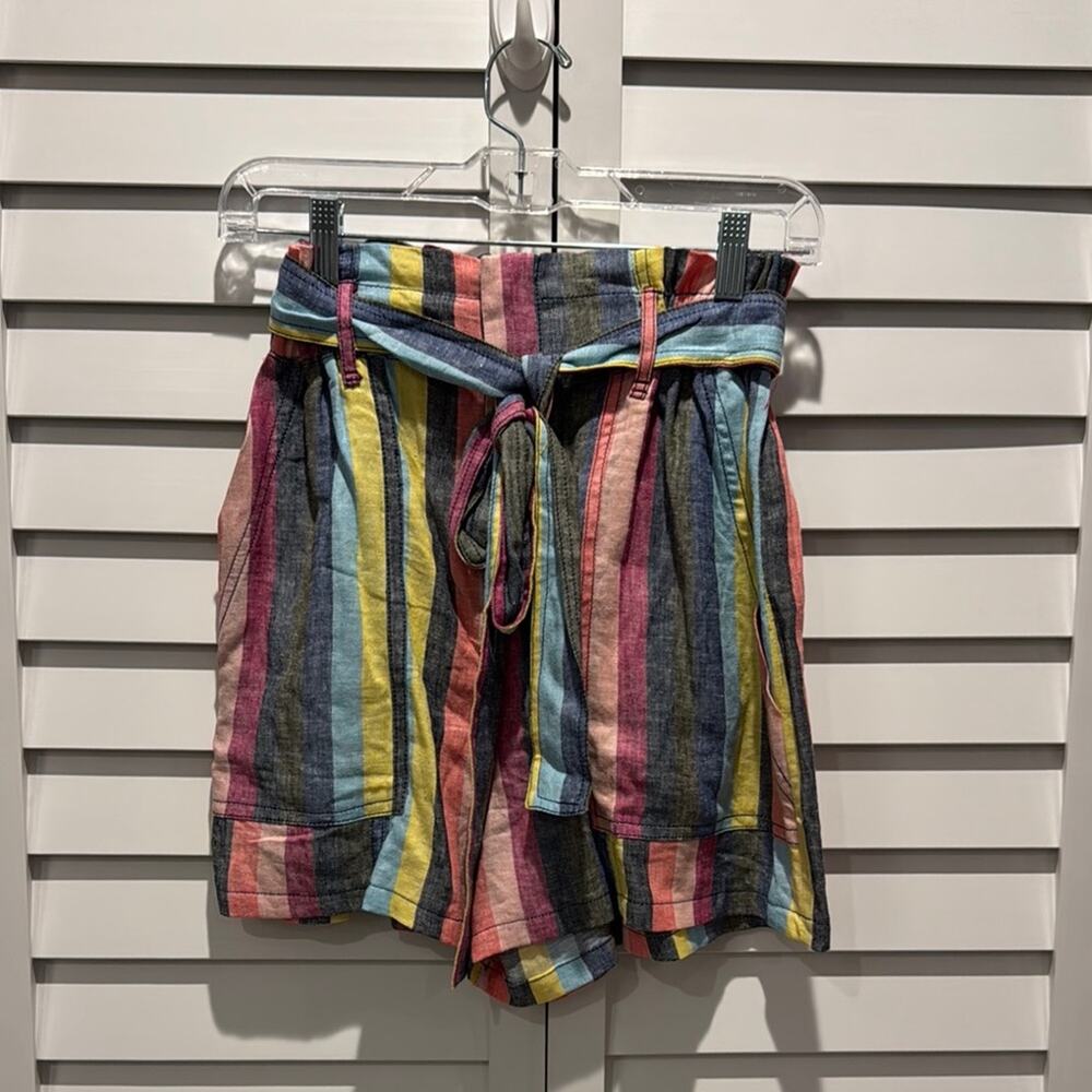Current Air NWT Colorful striped High Waist Shorts with Belt & Pockets.